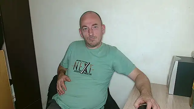 Snapshot of Johan___Barker chatting on November 2025 10:59:01 AM Johan Barker online show from November 2025 10:59:01 AM