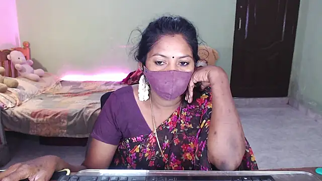 Snapshot of Novapol chatting on May 2026 05:35:02 PM Novapol online show from May 2026 05:35:02 PM
