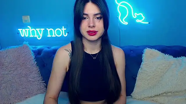 Snapshot of ViollinaLove chatting on February 2025 05:43:02 AM ViollinaLove online show from February 2025 05:43:02 AM