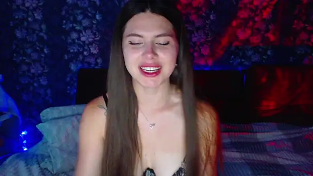 Snapshot of ViollinaLove chatting on June 2026 04:54:01 AM ViollinaLove online show from June 2026 04:54:01 AM