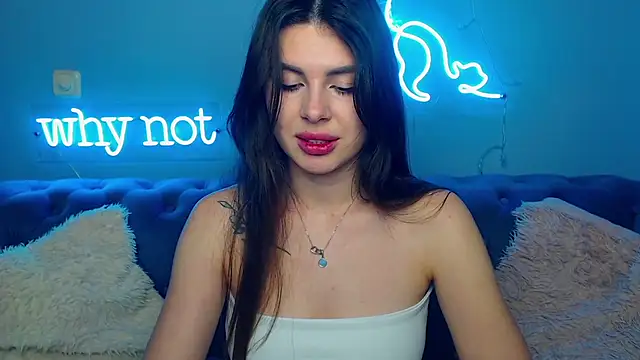 ViollinaLove online show from February 2026 06:05:01 PM