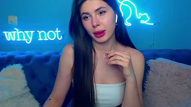 ViollinaLove online show from March 2026 06:02:01 PM