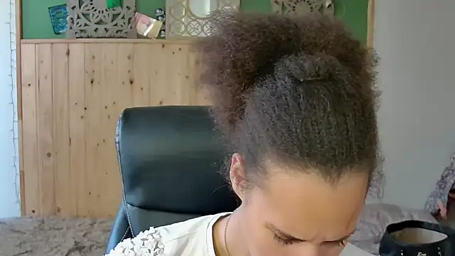 AaliyahHarris online show from May 2026 01:43:02 PM