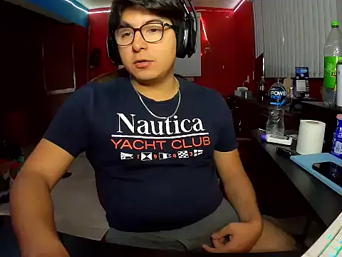 Snapshot of Nathanroberts111 chatting on December 2024 06:06:01 AM Nathanroberts111 online show from December 2024 06:06:01 AM