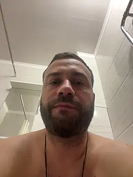 Snapshot of nikebauer95 chatting on February 2025 02:15:01 AM nikebauer95 online show from February 2025 02:15:01 AM