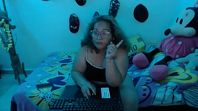 Britney-22 online show from March 2026 11:30:01 PM