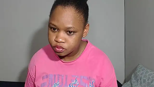 Snapshot of ANGELINE600 chatting on November 2025 02:33:01 PM ANGELINE600 online show from November 2025 02:33:01 PM