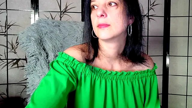  Sweetlonglips  online show from November 2025 06:57:02 AM