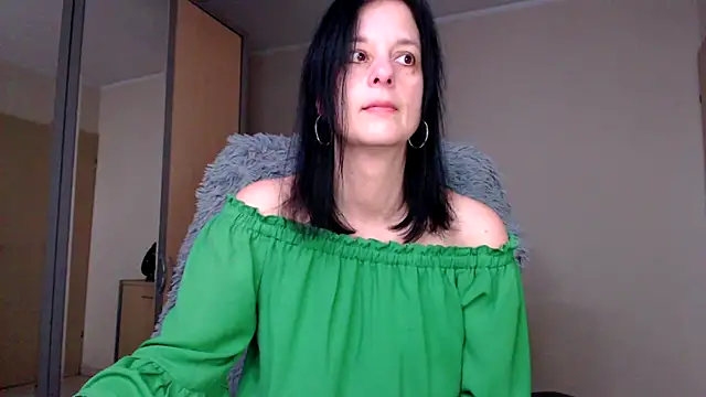 Snapshot of _Sweetlonglips_ chatting on December 2024 08:56:02 AM  Sweetlonglips  online show from December 2024 08:56:02 AM