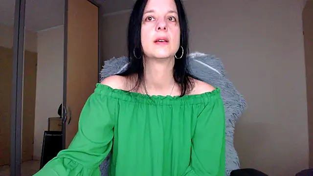 Snapshot of _Sweetlonglips_ chatting on January 2025 09:32:01 AM  Sweetlonglips  online show from January 2025 09:32:01 AM