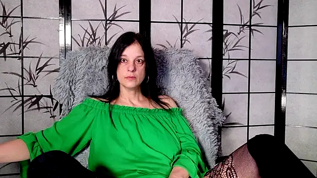  Sweetlonglips  online show from April 2026 06:15:02 AM