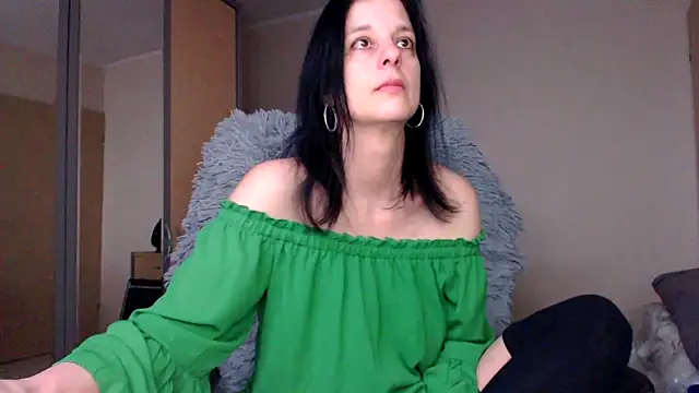 Snapshot of _Sweetlonglips_ chatting on February 2025 01:18:02 PM  Sweetlonglips  online show from February 2025 01:18:02 PM