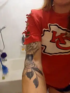 MaddisonX online show from December 2025 12:27:02 PM