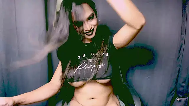 Snapshot of XXsexylongcockXX chatting on January 2025 01:52:02 AM XXsexylongcockXX online show from January 2025 01:52:02 AM