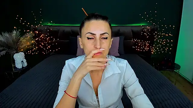 Rebecca Diamond online show from December 2025 06:59:02 AM