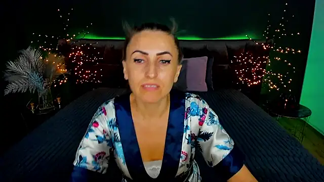 Rebecca Diamond online show from September 2025 05:42:02 AM