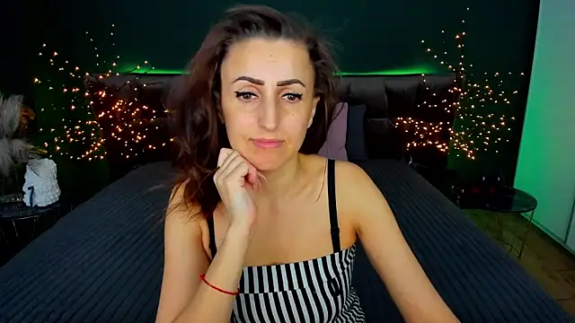 Rebecca Diamond online show from December 2025 06:47:01 AM