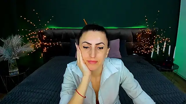 Rebecca Diamond online show from February 2026 05:51:02 AM