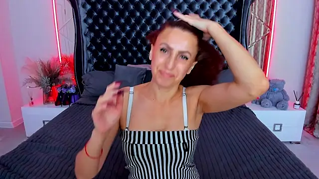 Rebecca Diamond online show from June 2026 05:40:02 AM