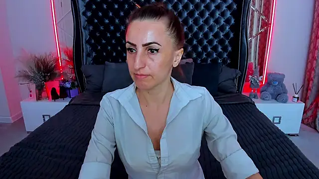 Rebecca Diamond online show from May 2026 05:42:01 AM