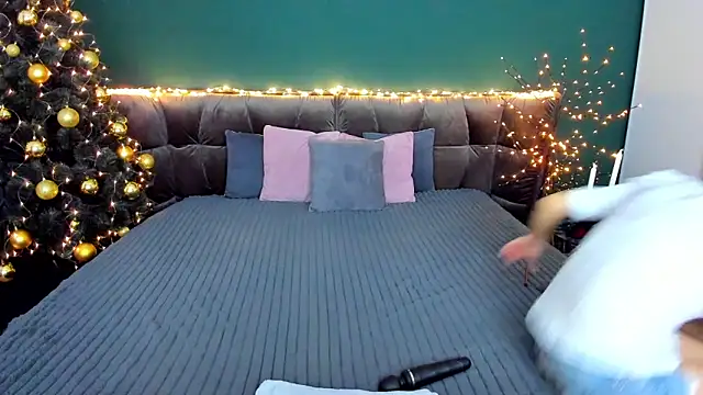 Rebecca Diamond online show from December 2025 07:12:01 AM