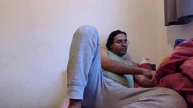 Azad64 online show from September 2025 04:35:01 PM