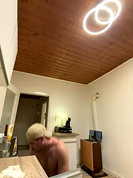 Snapshot of MvM58955050 chatting on November 2025 10:10:01 PM MvM58955050 online show from November 2025 10:10:01 PM