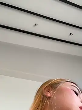 curchez  online show from March 2026 08:02:01 PM