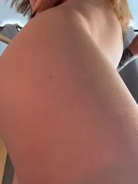 curchez  online show from January 2026 06:55:01 PM