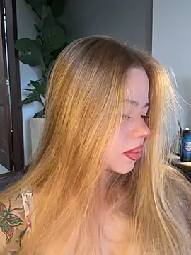 curchez  online show from April 2026 09:37:02 PM