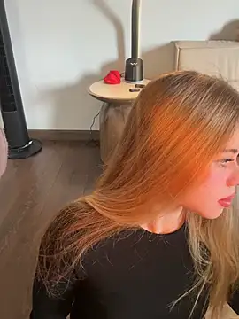 curchez  online show from February 2026 06:40:02 PM