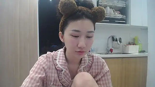 Snapshot of Asiagirll chatting on June 2026 02:07:01 PM Asiagirll online show from June 2026 02:07:01 PM