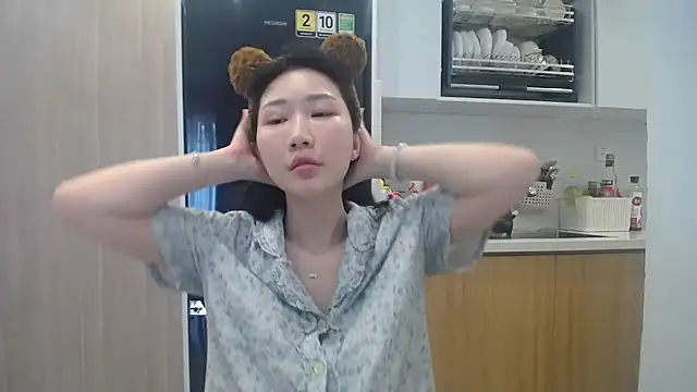 Snapshot of Asiagirll chatting on July 2026 07:23:02 AM Asiagirll online show from July 2026 07:23:02 AM