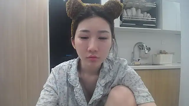 Asiagirll online show from May 2026 02:01:01 PM