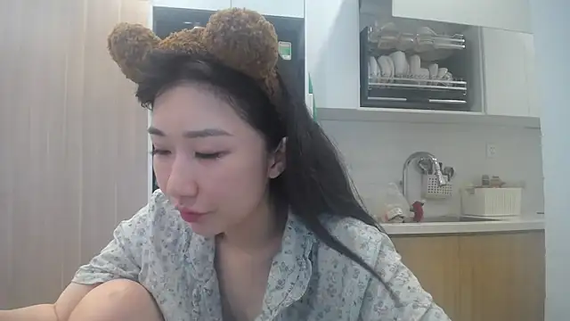 Asiagirll online show from May 2026 02:06:02 AM