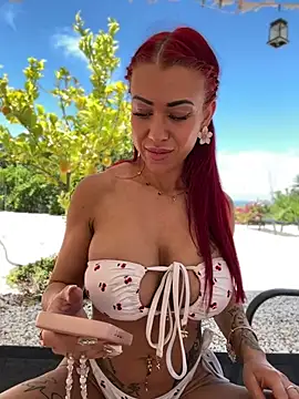 Snapshot of Pia_July_ chatting on June 2026 08:42:01 AM Pia July online show from June 2026 08:42:01 AM