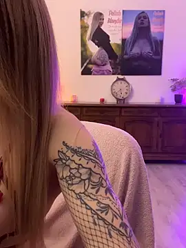 Cute-Alice online show from December 2025 08:06:02 PM