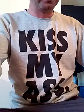 Rolandxxxr online show from February 2025 02:10:01 PM