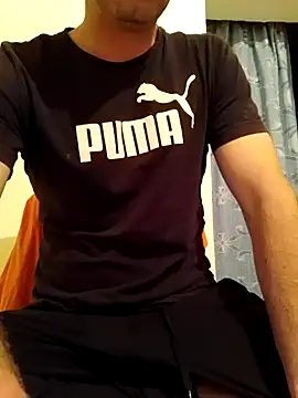 Rolandxxxr online show from March 2025 08:42:01 PM