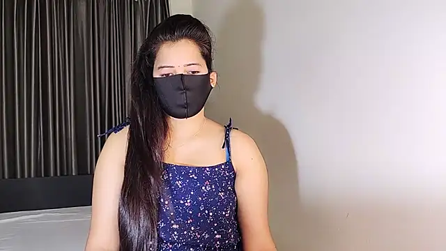 YourLovelyQueen online show from February 2025 05:37:01 PM