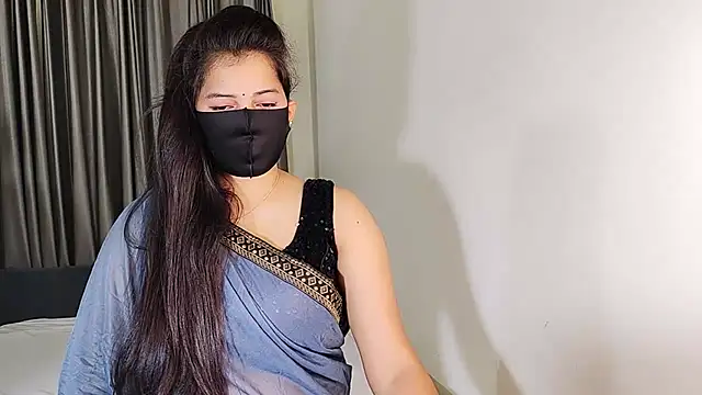 YourLovelyQueen online show from January 2025 04:36:02 PM