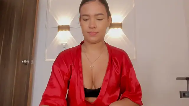 Hanna Risso online show from April 2026 06:04:02 PM