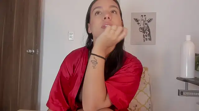 Hanna Risso online show from November 2025 05:51:01 PM