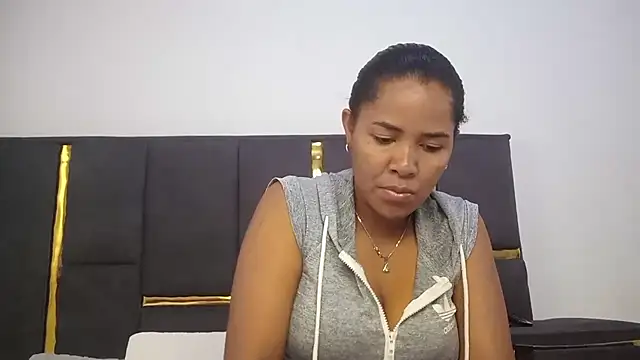 Snapshot of aleixane chatting on March 2026 06:37:02 AM aleixane online show from March 2026 06:37:02 AM