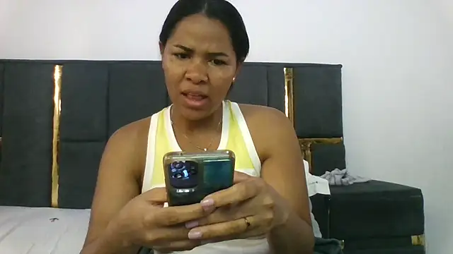 aleixane online show from November 2025 04:06:02 AM