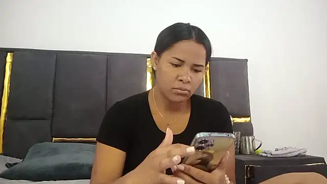 aleixane online show from November 2025 06:28:01 AM