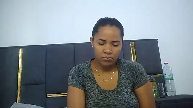 aleixane online show from December 2025 04:57:02 AM