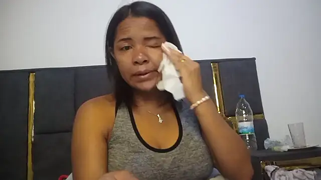 aleixane online show from November 2025 11:20:01 PM