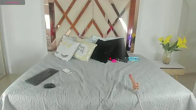 elena mature online show from March 2026 07:43:02 PM