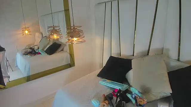 elena mature online show from March 2026 07:04:01 PM